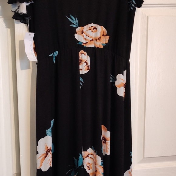 ๐๐ HOST PICK๐๐ NWT Loveappella Maxi Wrap Dress - Picture 6 of 6